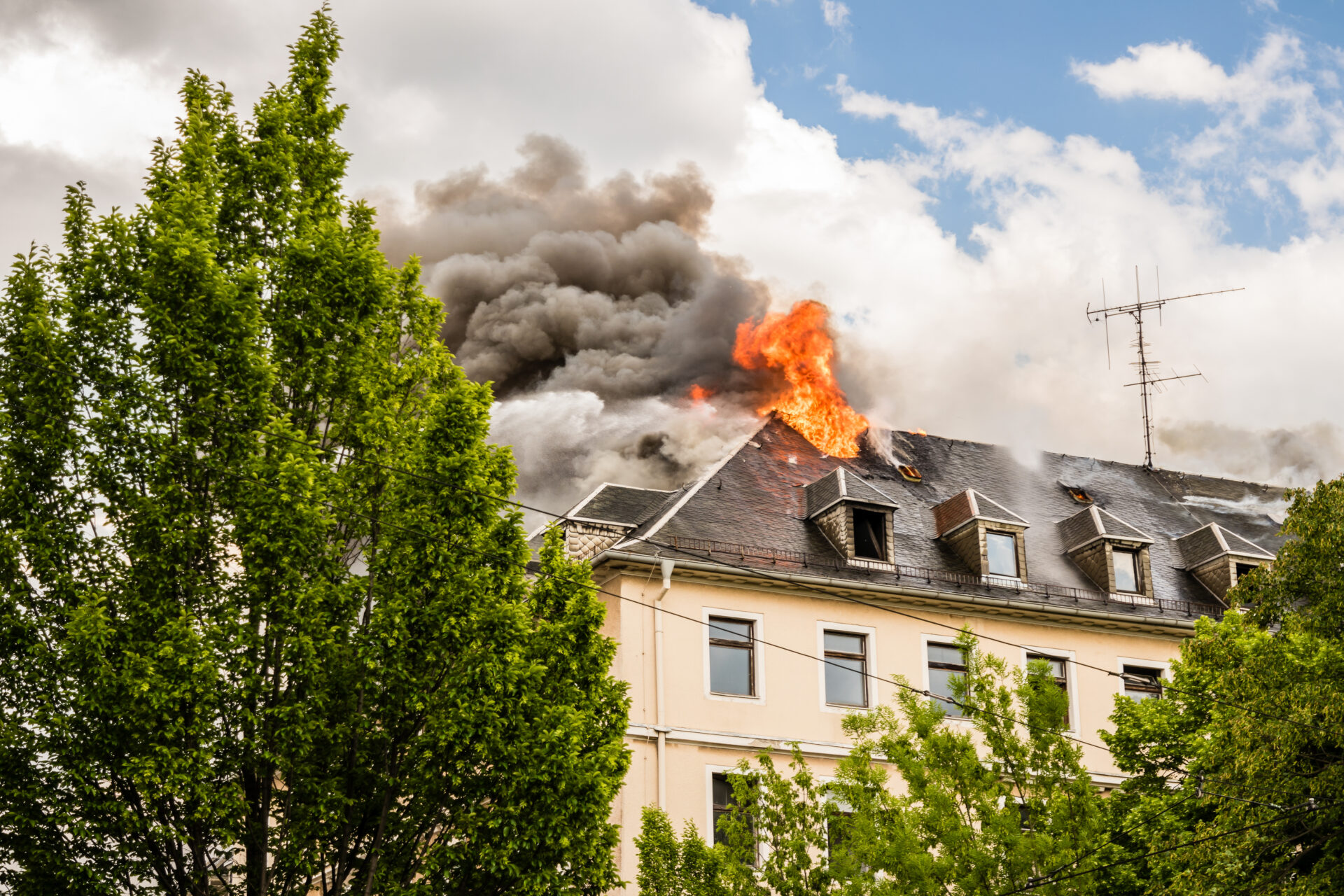 GOP Struck Hard – When Libs Lose, They Burn Things Down