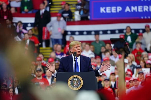 Donald Trump Barely Escapes From Insane Liberal Killer